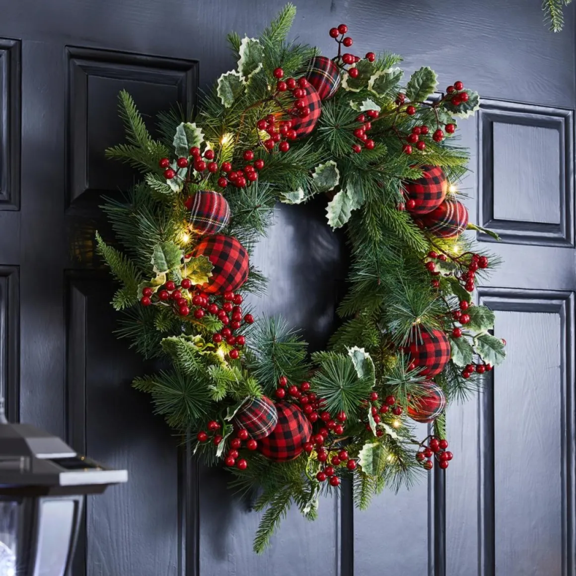 Glitzhome 24" D Ornament Berry Holly Pine Wreath With Lights