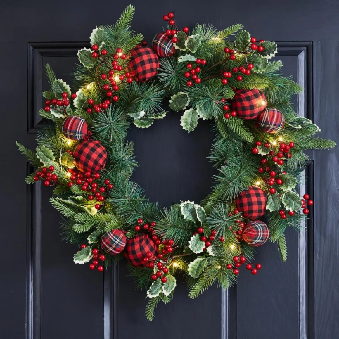 Glitzhome 24" D Ornament Berry Holly Pine Wreath With Lights