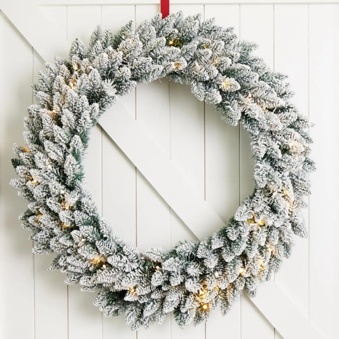 Glitzhome 36" D Oversized Pre-Lit Snow Flocked Christmas Wreath