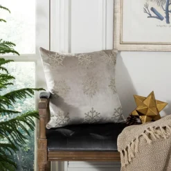 Safavieh Sydnee Snowflake 20